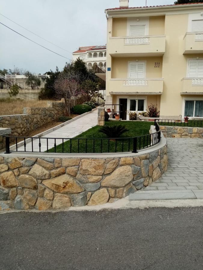 Apartment Branka Banjol Exterior photo