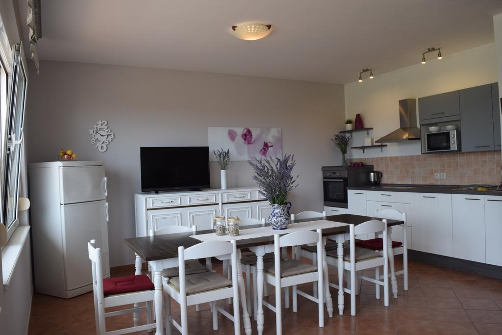 Apartment Branka Banjol Exterior photo